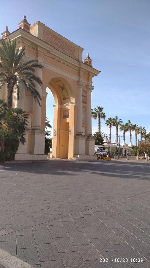 Ferienwohnung Casa Mariuccia A Due Passi Dal Mare Finale Ligure Exterior foto
