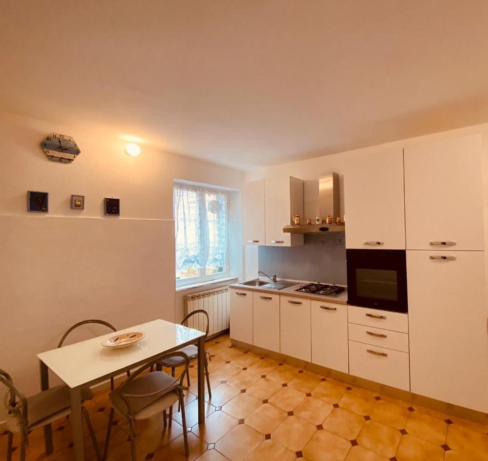 Ferienwohnung Casa Mariuccia A Due Passi Dal Mare Finale Ligure Exterior foto